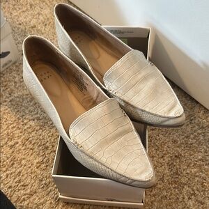 Women's Cream Loafers